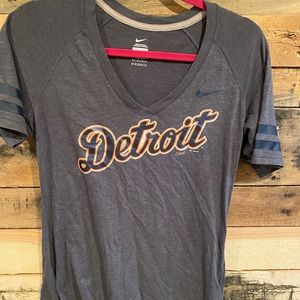 Nike Detroit Tigers V-Neck